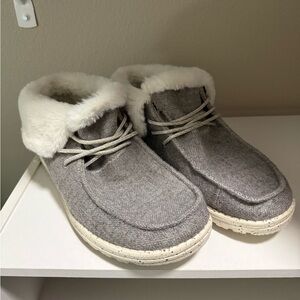 Hey Dude Woman’s Britt Shoes Size 10